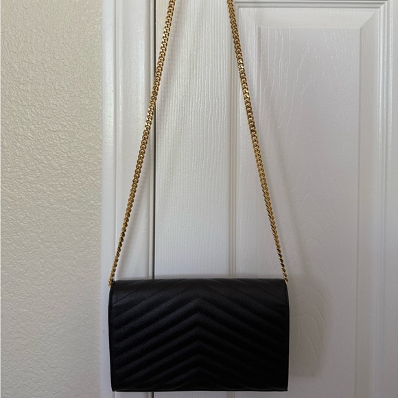 Yves Saint Laurent Black Chevron Shoulder Bag with Gold Chain - Picture 5 of 6